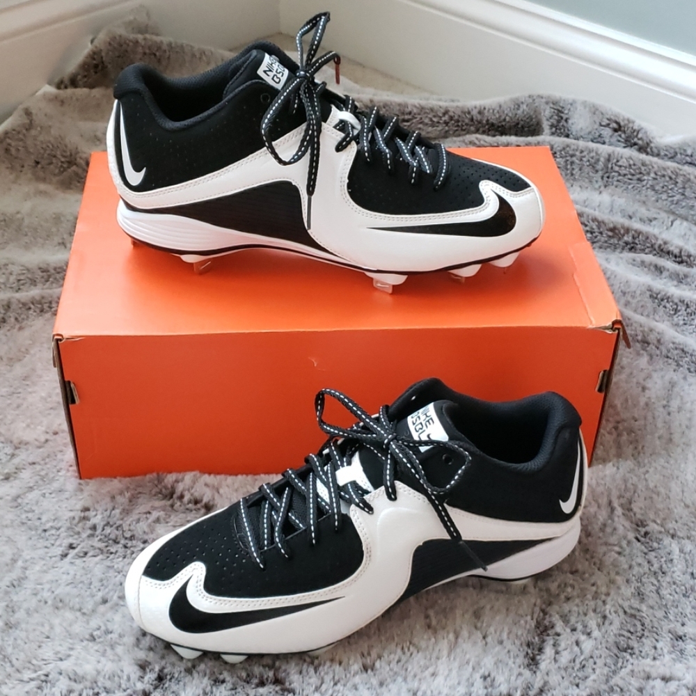Mens Nike MVP Strike 2 Low Metal Cleats